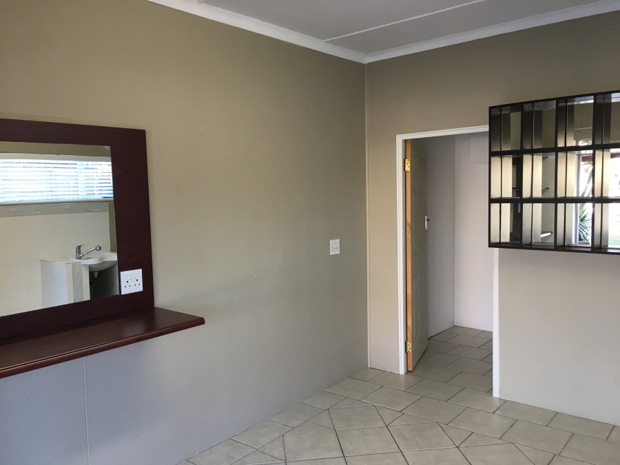 To Let 3 Bedroom Property for Rent in Kidds Beach Eastern Cape